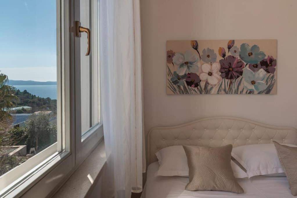 Sea View- Spacious Apartment With Shared Pool Split Bagian luar foto